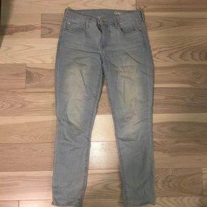 Mid-rise jeans